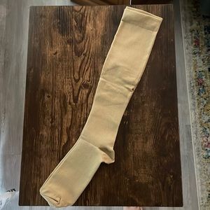 Nude compression socks 15-20 mmhg